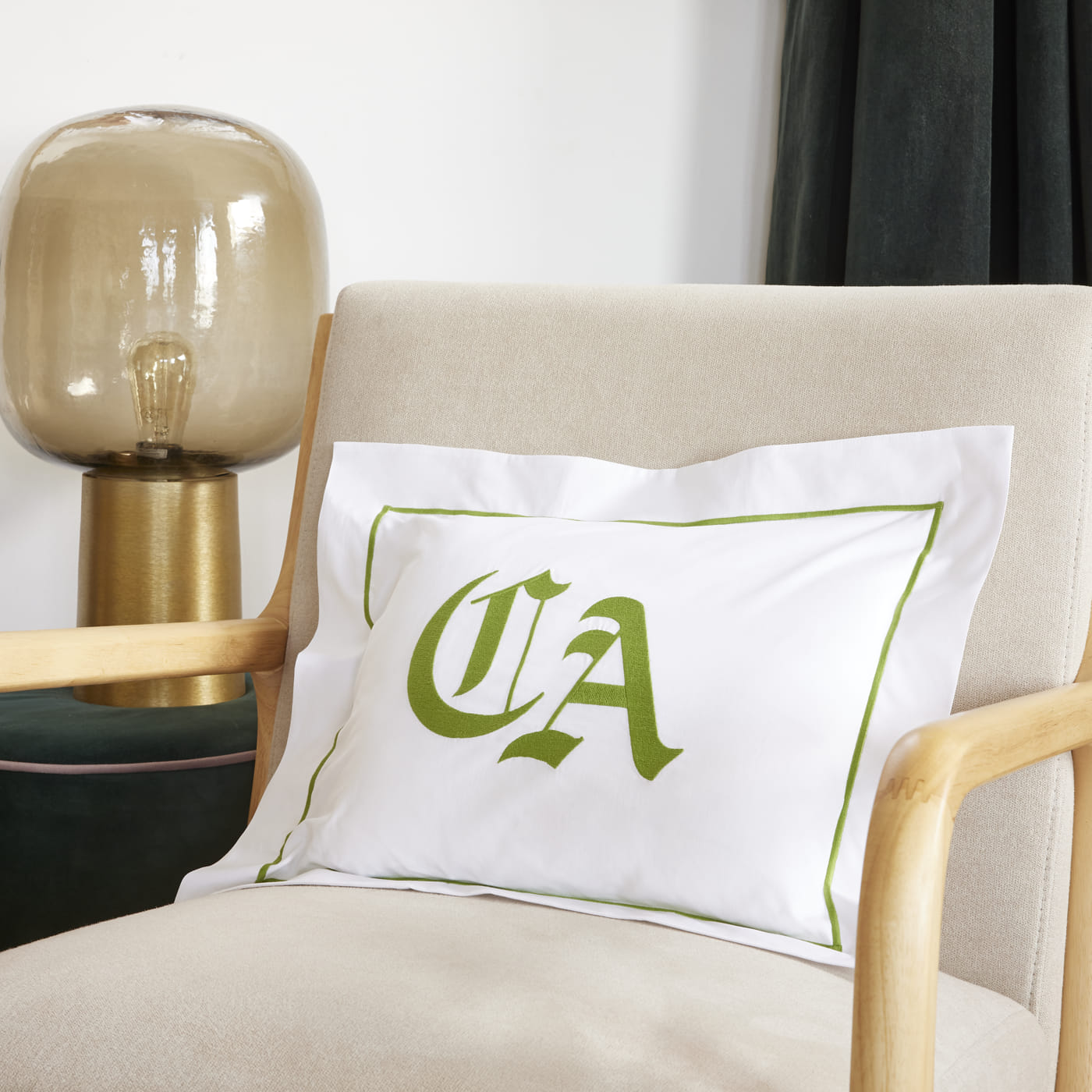 Broderie linge de lit sur-mesure