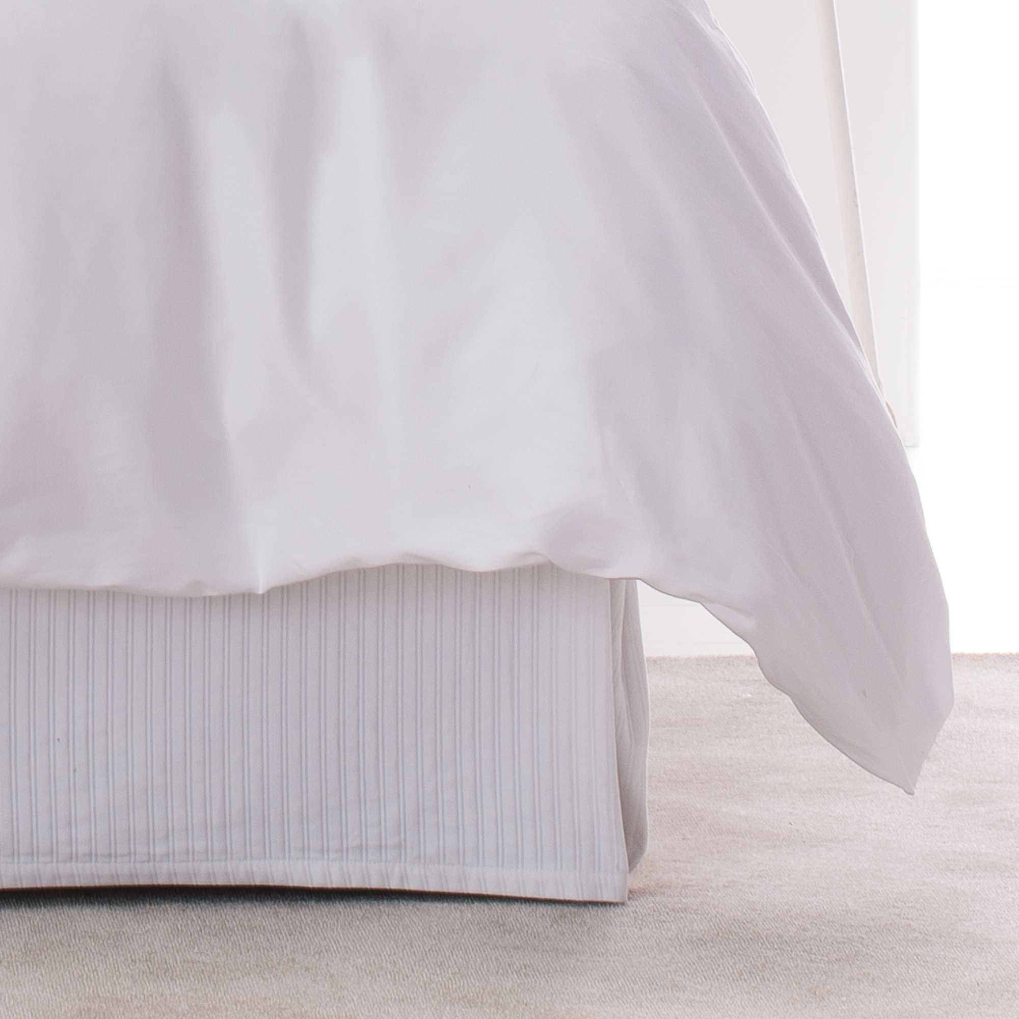 Cache-sommier : 10 modèles pour sublimer son lit - Marie Claire